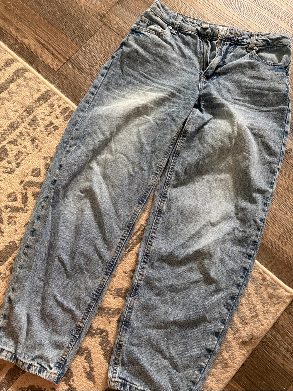 Indigo Rein Women's Light Blue Barrel Jeans
